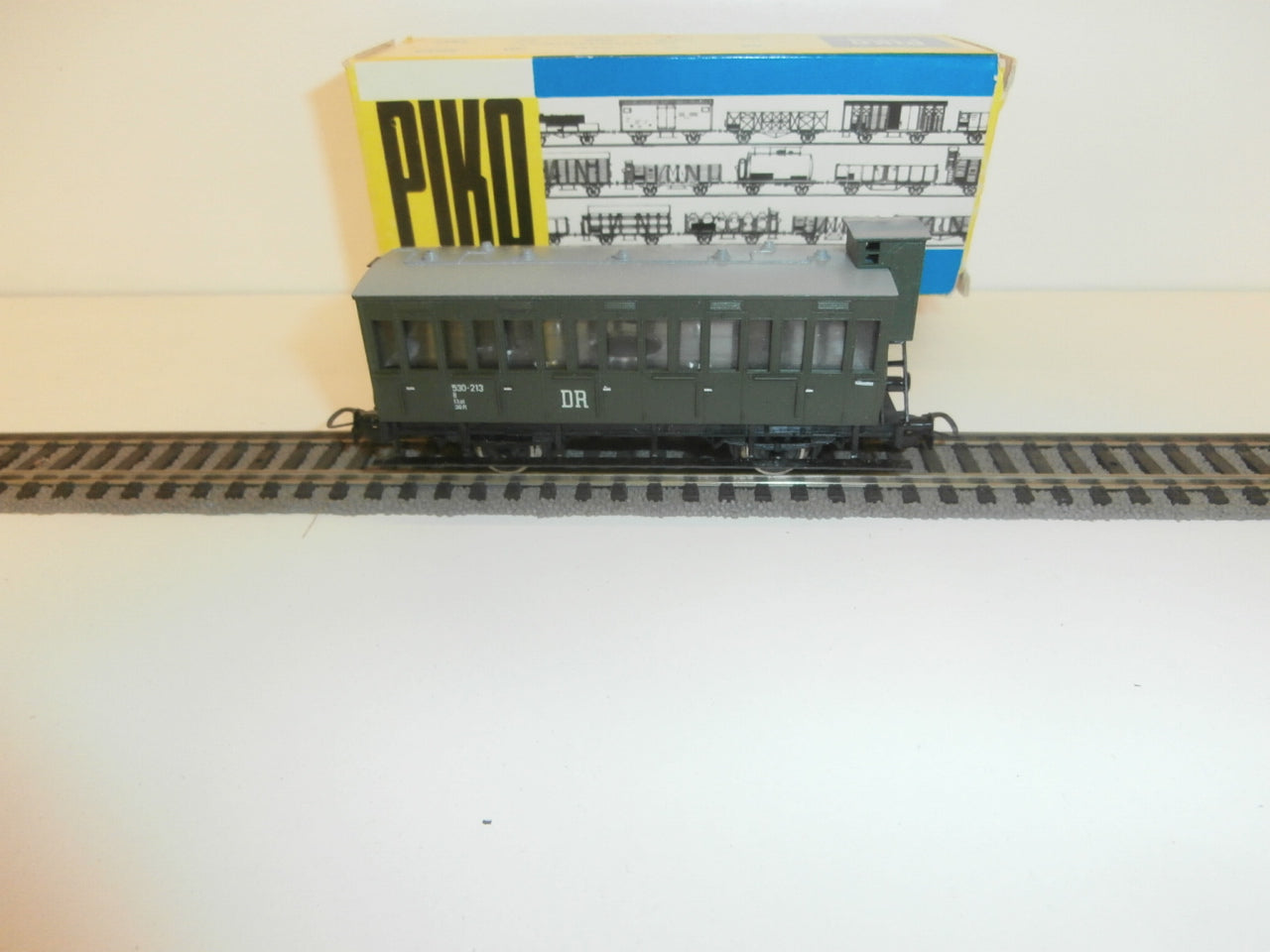 Wagon voyageurs PIKO