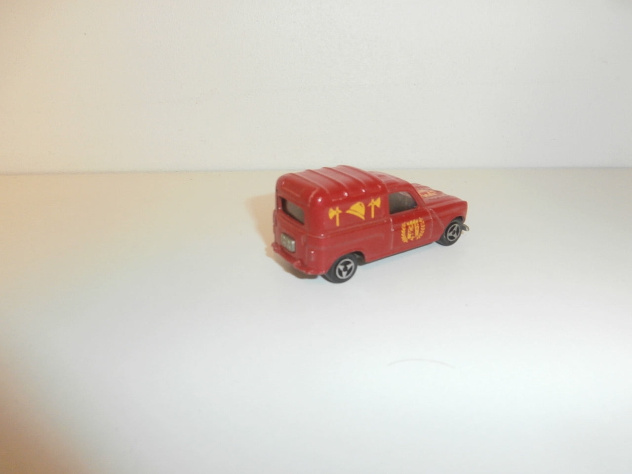 RENAULT 4 L N° 230 MAJORETTE