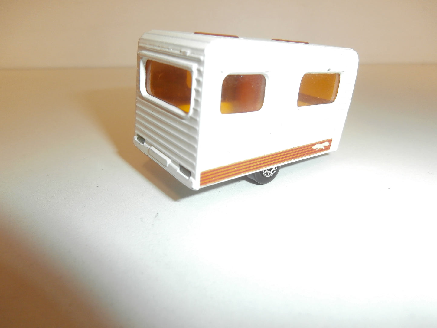MATCHBOX SUPERFAST CARAVAN N°31