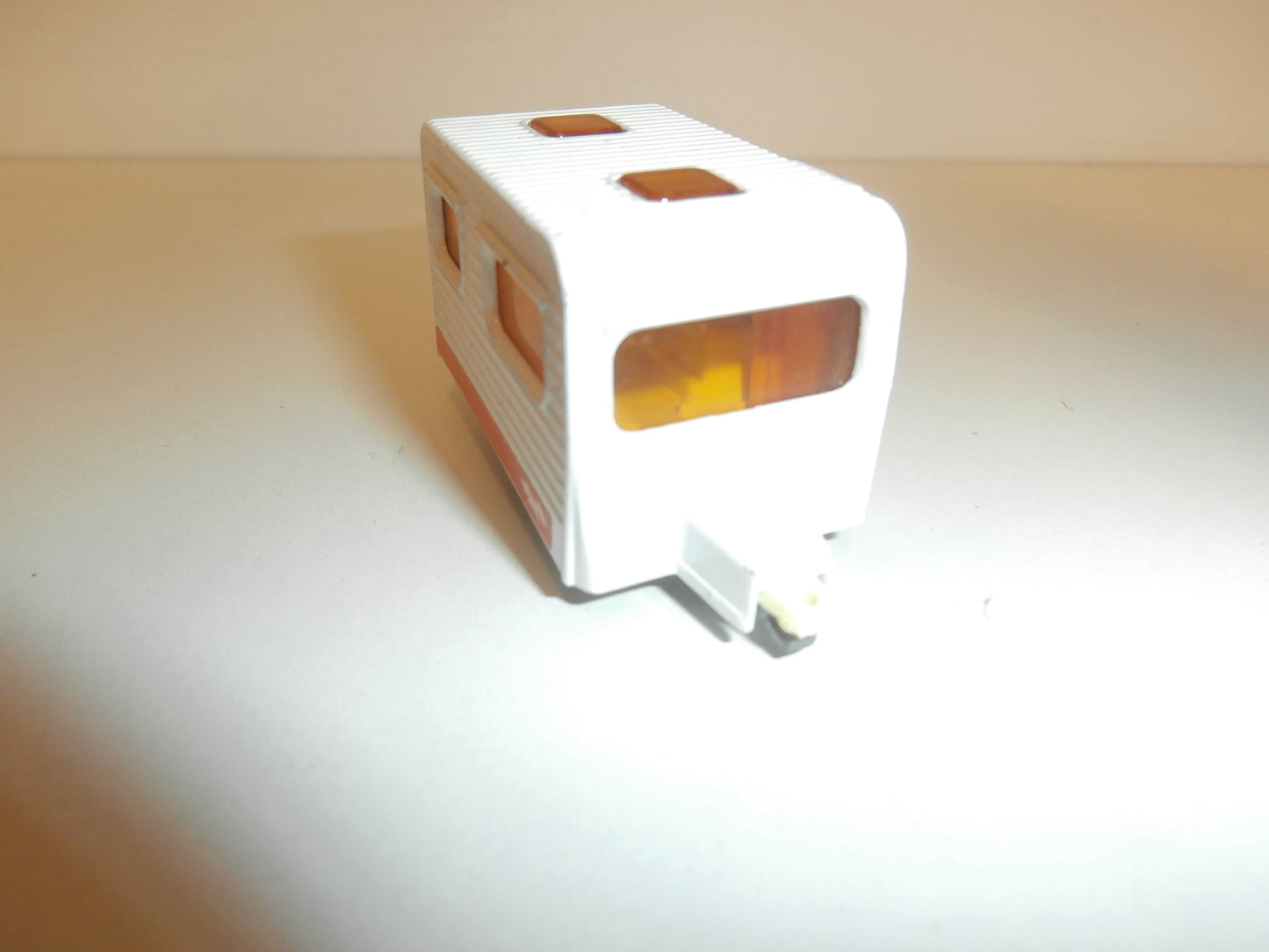 MATCHBOX SUPERFAST CARAVAN N°31