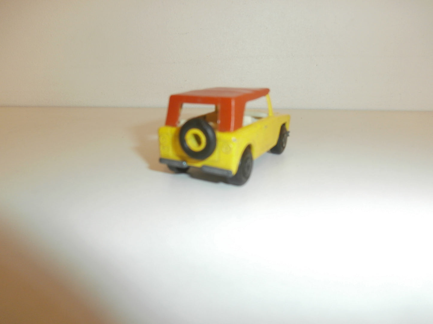 MATCHBOX FIELD CAR N°18