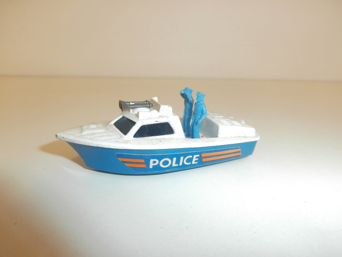 MATCHBOX SUPERFAST N°52 POLICE LAUNCH
