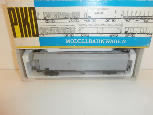 WAGON MARCHANDISE CCCP PIKO