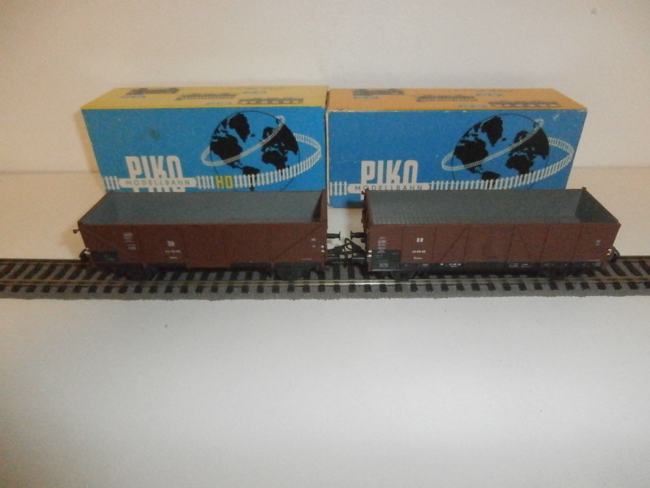 WAGON MARCHANDISE PIKO