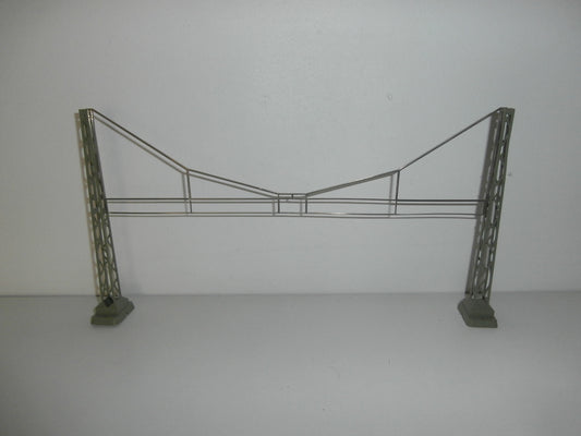 Poteaux et support de Catenaire Marklin