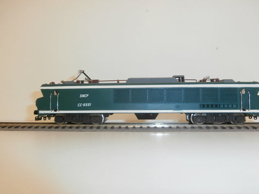 LOCOMOTIVE HO POUR PIECES