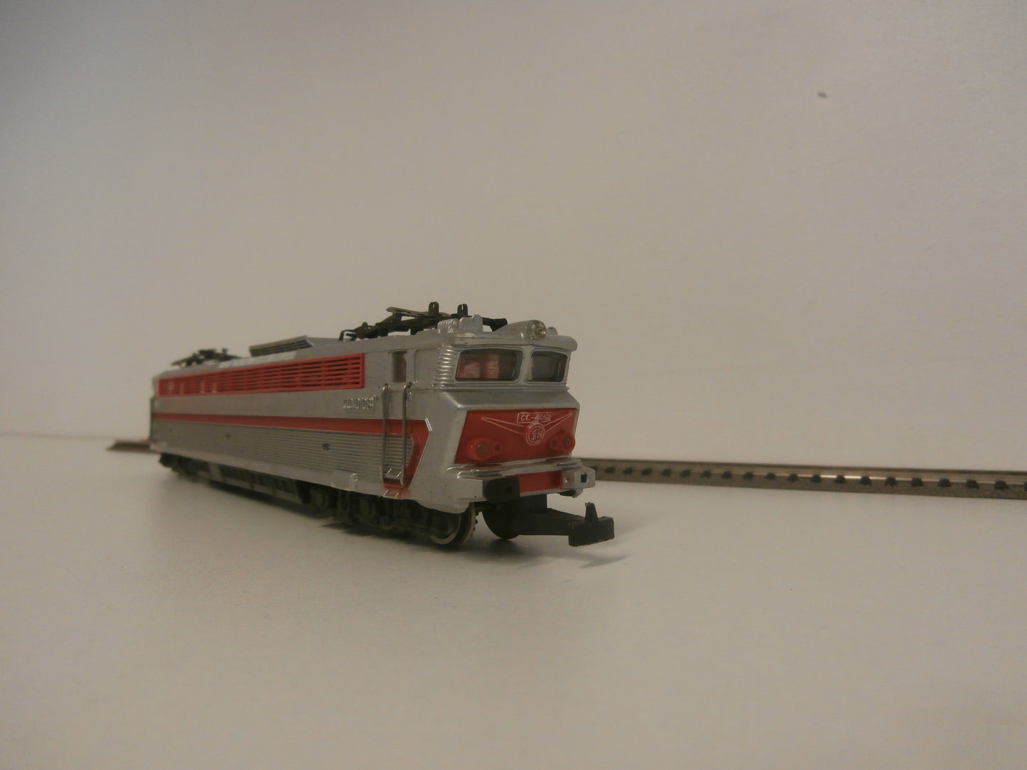 LOCOMOTIVE HO POUR PIECES