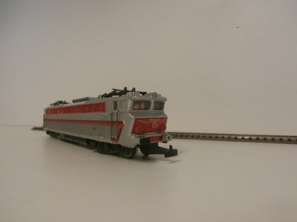 LOCOMOTIVE HO POUR PIECES