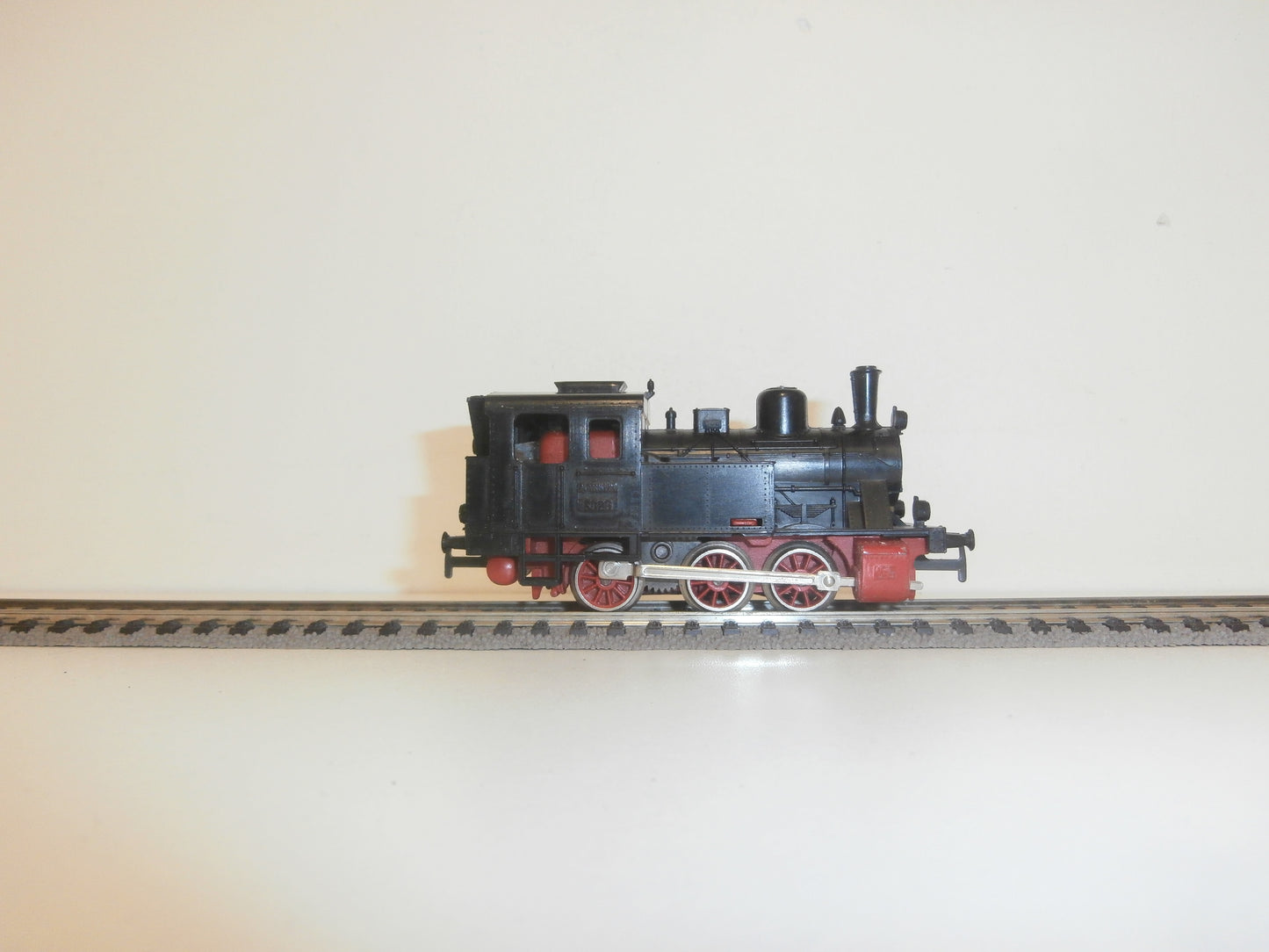 LOCOMOTIVE HO POUR PIECES