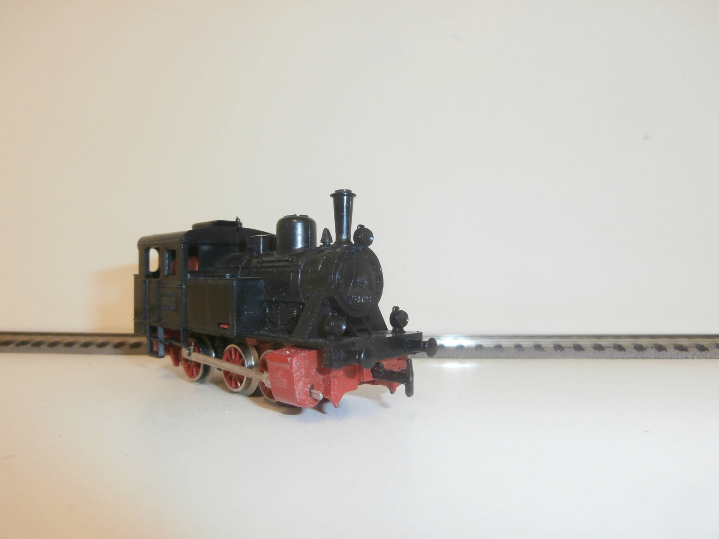 LOCOMOTIVE HO POUR PIECES