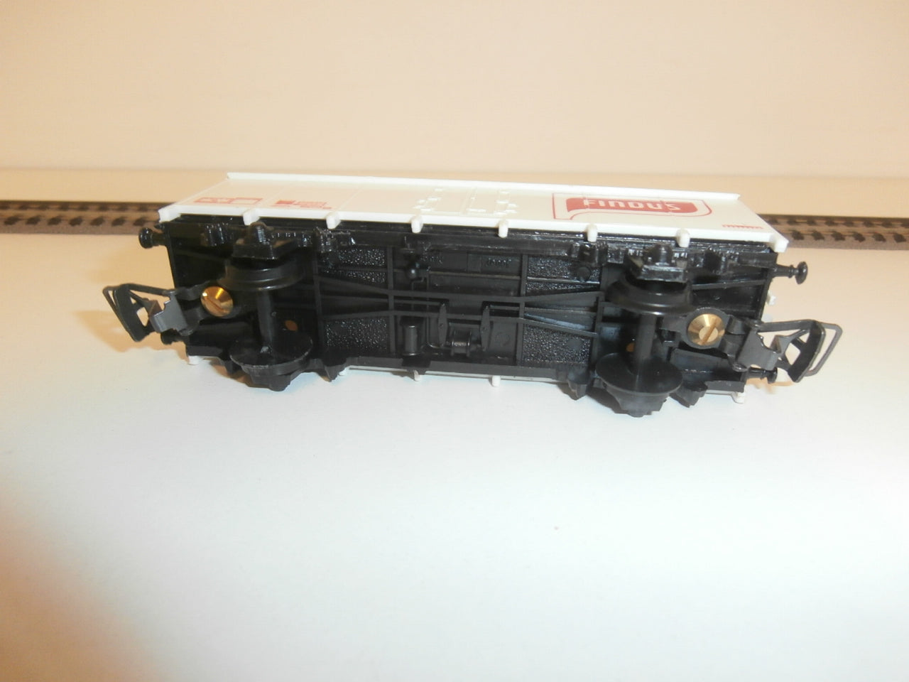 WAGON MARCHANDISE FINDUS  JOUEF