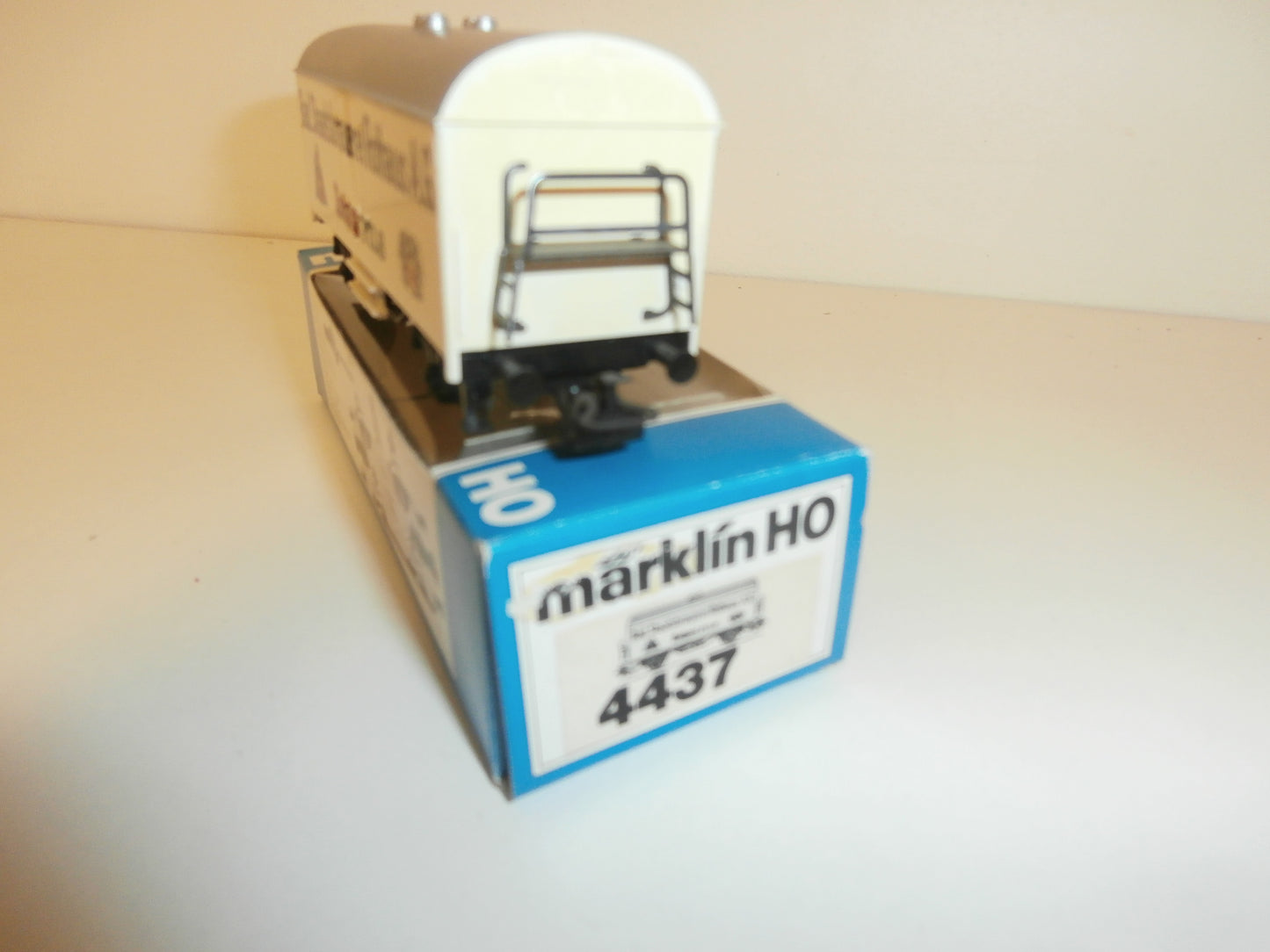 WAGON MARCHANDISE MARKLIN  4437