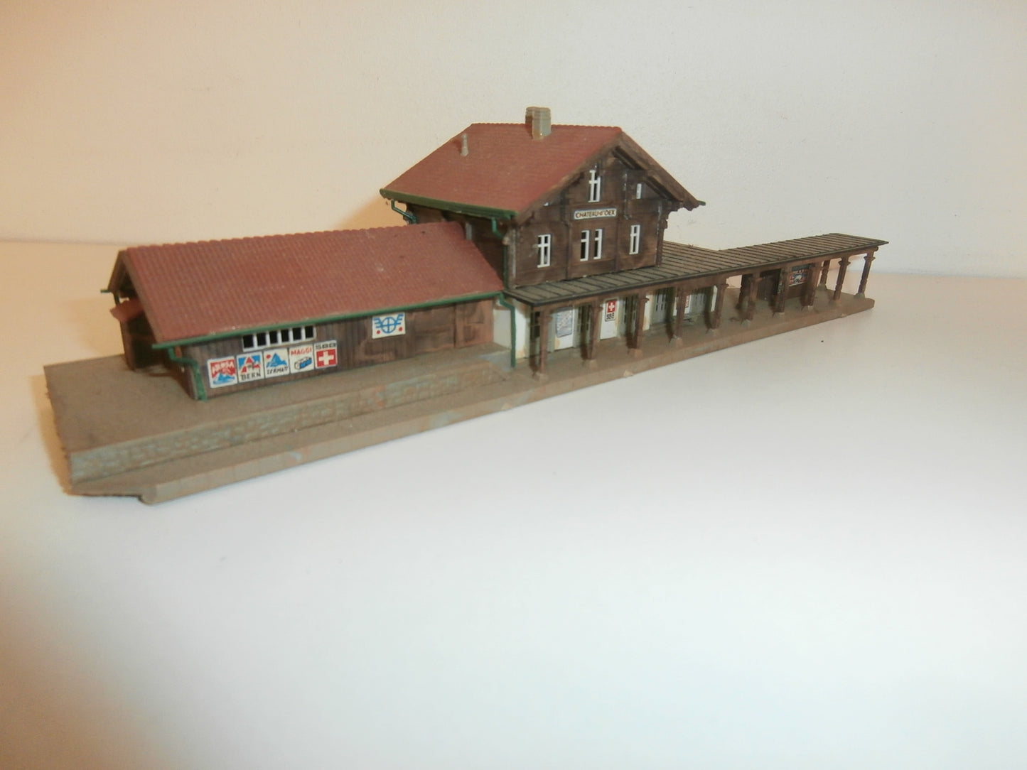 ECHELLE Z MARKLIN BATIMENT