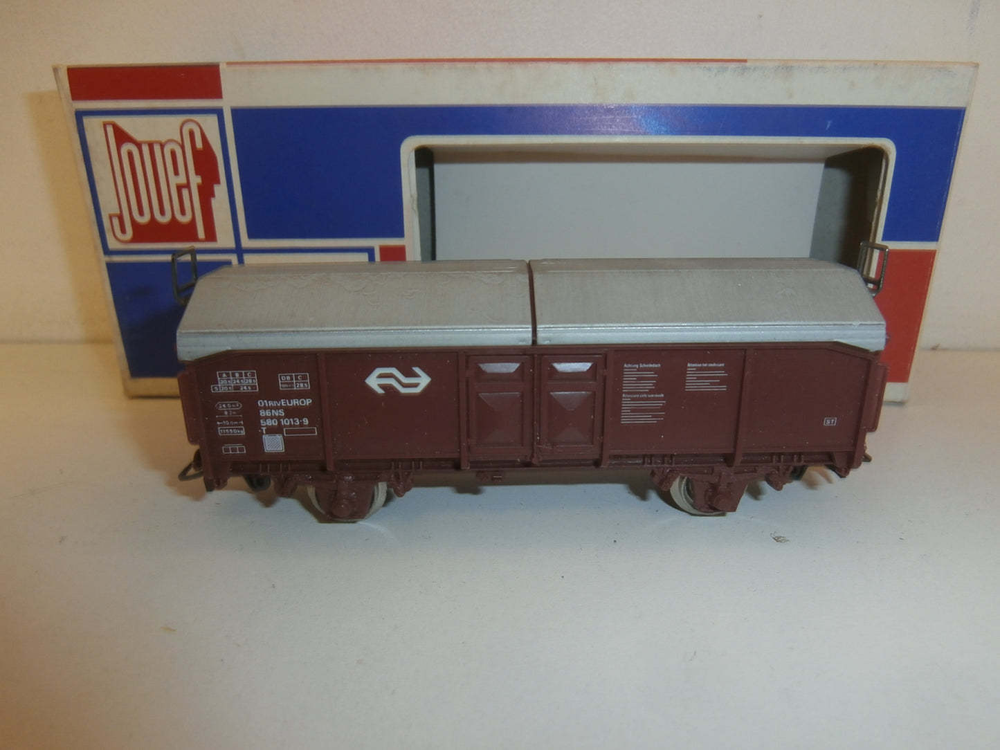 WAGON MARCHANDISE JOUEF 6802